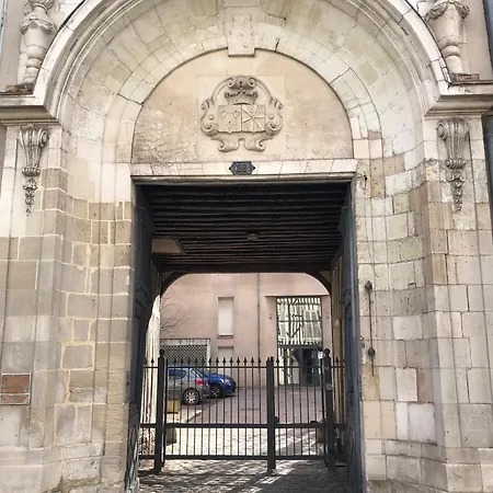 Le Golden - Charme Et Confort En Plein Cœur De - Parking Privé Apartamento *