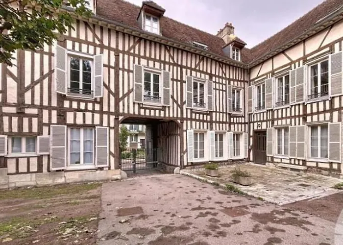 Le Golden - Charme Et Confort En Plein Coeur De - Parking Prive